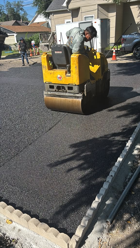 Roller Compaction Close-Up